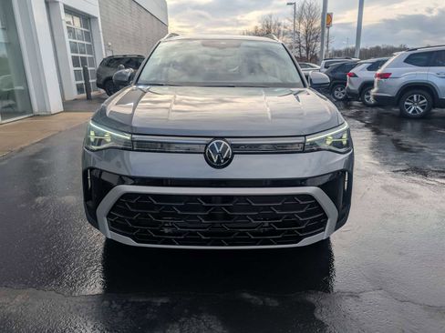 Certified 2025 Volkswagen Taos SEL w/ Taos Adventure Package image 2