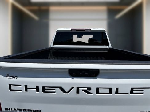 Used 2025 Chevrolet Silverado 2500 Custom w/ Custom Convenience Package AWD/4WD image 12
