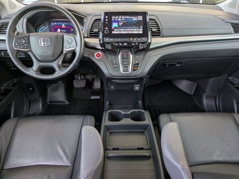 Used 2023 Honda Odyssey EX-L image 17