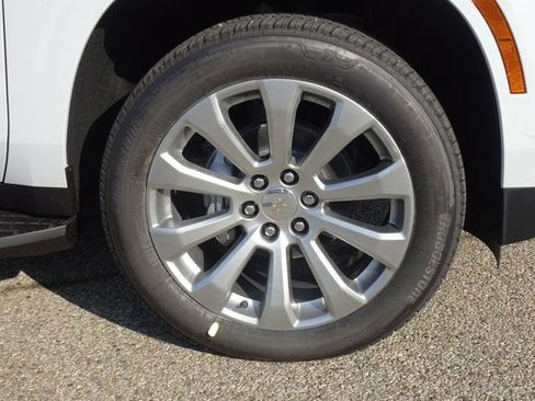 New 2026 Chevrolet Tahoe Premier w/ Sun And Tow Package AWD/4WD image 14