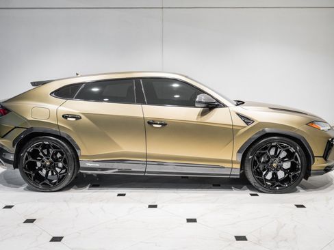 Used 2024 Lamborghini Urus Performante AWD/4WD image 6