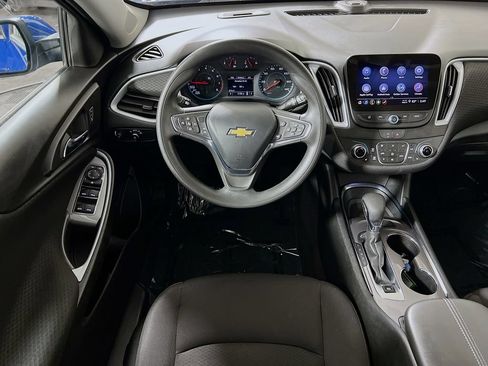 Used 2023 Chevrolet Malibu LT FWD image 19