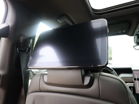 New 2026 GMC Yukon Denali Ultimate AWD/4WD image 31