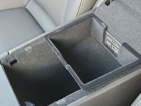 New 2026 Cadillac XT5 Luxury AWD/4WD image 18