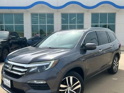Certified 2018 Honda Pilot Touring image 1