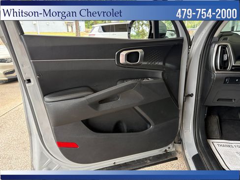 Used 2025 Kia Sorento S w/ Panoramic Sunroof Package FWD image 11