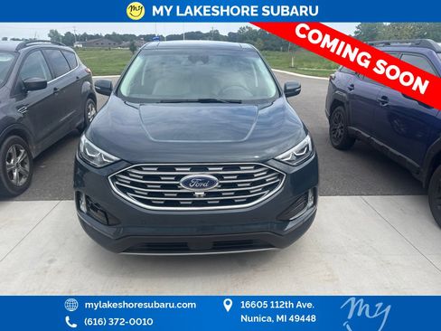 Used 2019 Ford Edge Titanium w/ Equipment Group 301A AWD/4WD image 3