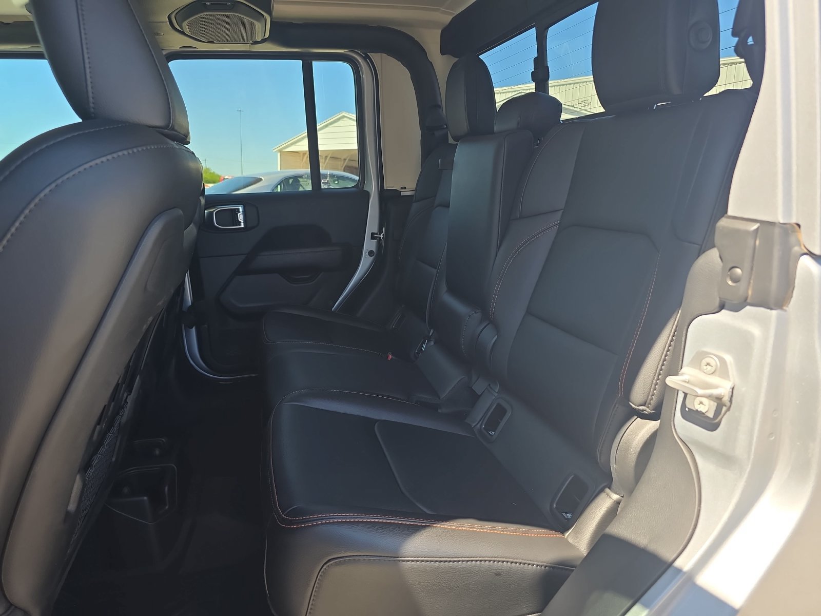 Used 2023 Jeep Gladiator Mojave w/ LED Lighting Group AWD/4WD image 11