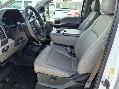 Used 2017 Ford F250 XL w/ Power Equipment Group image 9
