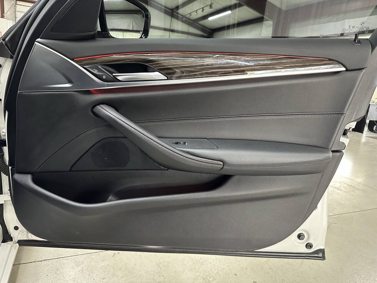 Used 2020 BMW 530i w/ Convenience Package RWD image 16