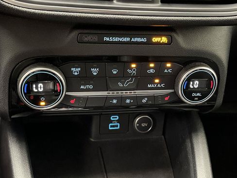 Used 2021 Ford Escape Titanium FWD image 21