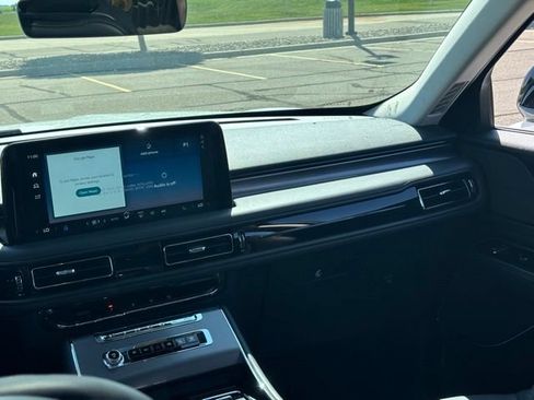 New 2026 Lincoln Aviator AWD image 21