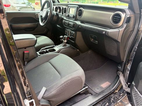 Used 2020 Jeep Wrangler Unlimited Sport S AWD/4WD image 7