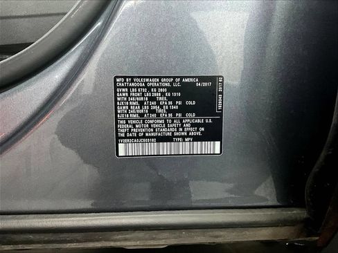 Used 2018 Volkswagen Atlas SEL FWD image 17