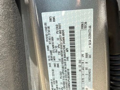 Used 2023 Ford Escape ST-Line w/ Tech Pack #1 FWD image 3