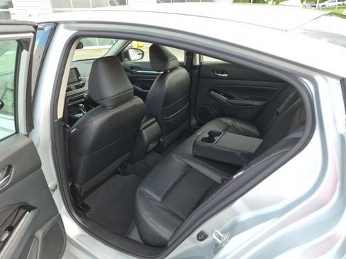 Used 2024 Nissan Altima 2.5 SR FWD image 13