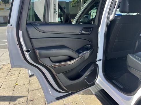 Used 2018 Chevrolet Tahoe LT w/ Luxury Package image 26