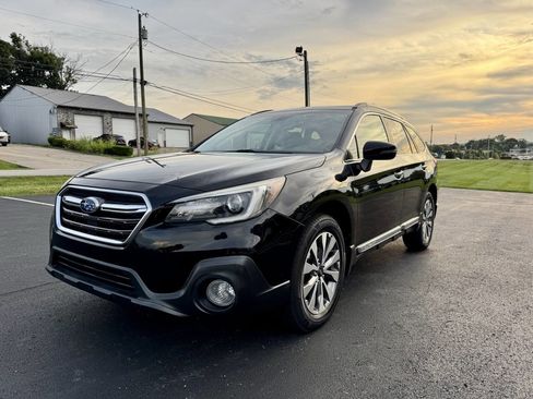 Used 2018 Subaru Outback 3.6R Touring w/ Popular Package #3 image 1