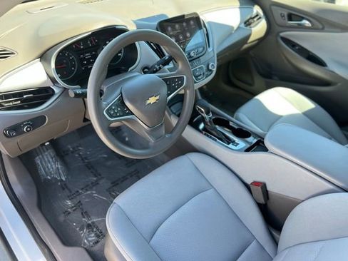 Used 2023 Chevrolet Malibu LS image 13