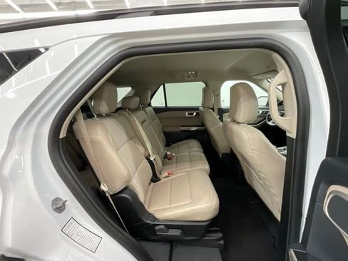 Used 2023 Ford Explorer XLT w/ Equipment Group 202A AWD/4WD image 25