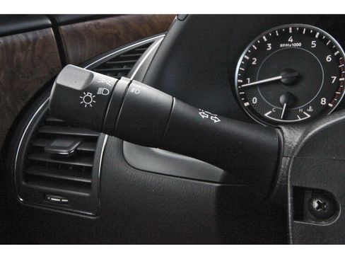Certified 2024 Nissan Armada SL w/ Captain's Chairs Package RWD image 22