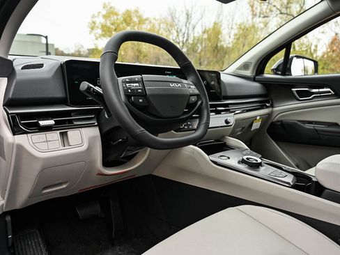 New 2026 Kia Sportage EX image 19