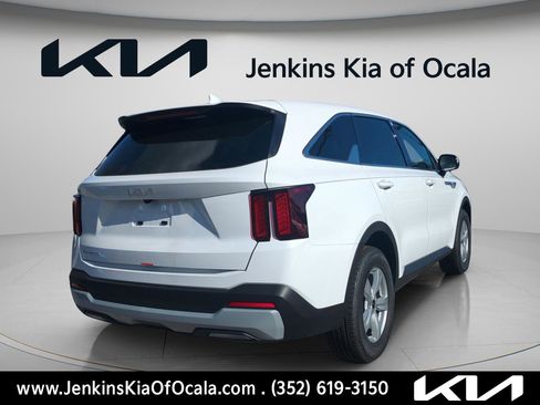 New 2026 Kia Sorento LX image 3