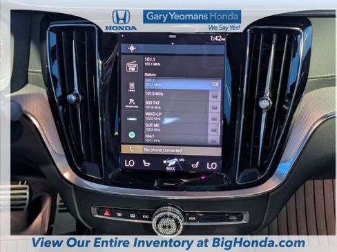 Used 2022 Volvo S60 B5 R-Design w/ Advanced Package image 17