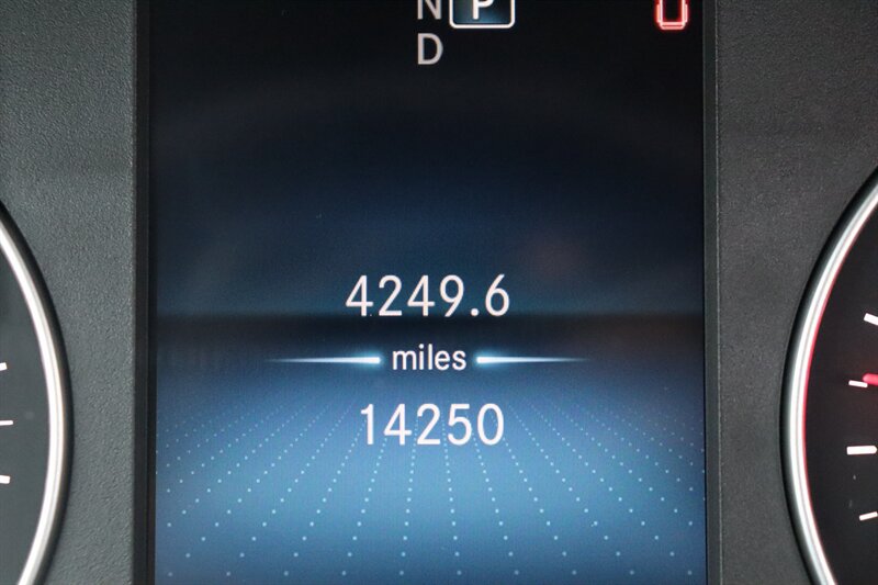 Used 2024 Mercedes-Benz Sprinter 2500 image 9