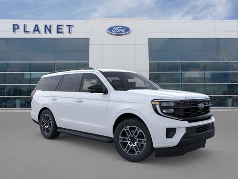New 2026 Ford Expedition Active RWD image 9