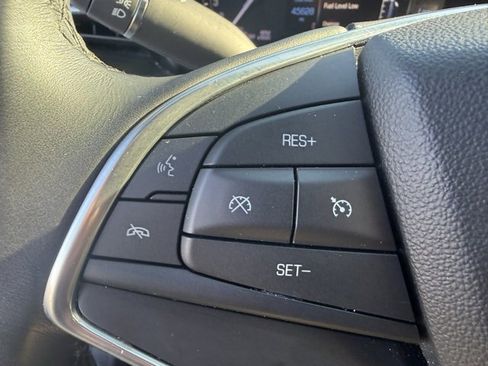 Used 2018 Cadillac XT5 FWD image 18