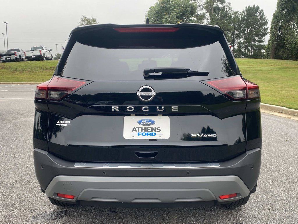 Used 2023 Nissan Rogue SV AWD/4WD image 4