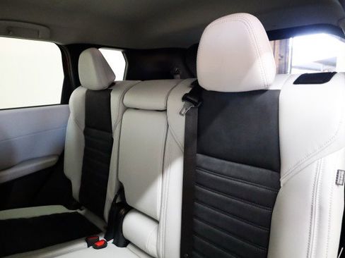 New 2025 Mitsubishi Outlander SE image 17