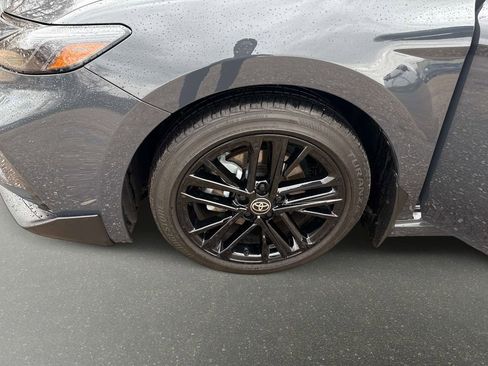 Used 2025 Toyota Camry SE image 10