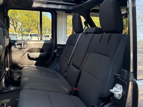Used 2025 Jeep Wrangler Rubicon w/ Convenience Group image 26