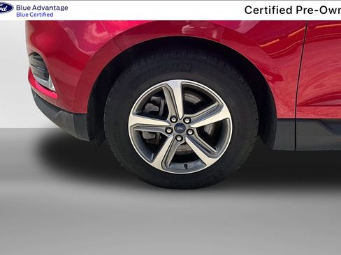 Used 2024 Ford Edge SEL w/ Convenience Package AWD/4WD image 3
