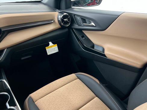 New 2026 Chevrolet Equinox ACTIV w/ Convenience Package III image 11