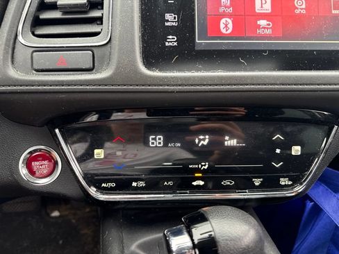 Used 2018 Honda HR-V EX image 24