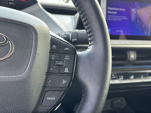 Used 2024 Toyota Prius XLE image 18