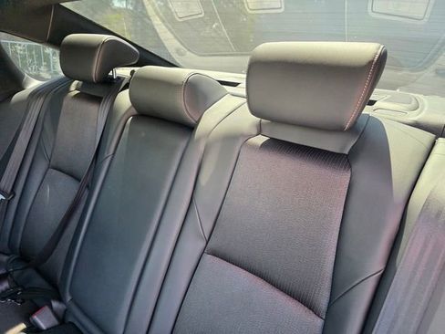 Used 2018 Honda Accord Sport image 13