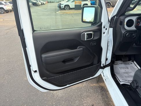 New 2026 Jeep Gladiator Sport image 20