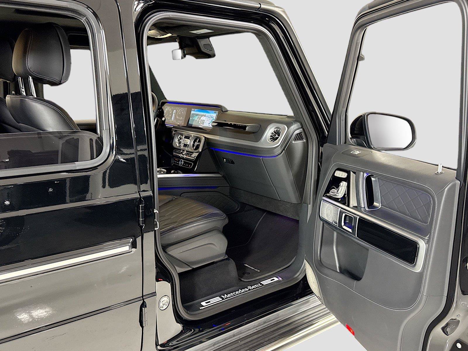 Used 2023 Mercedes-Benz G 550 image 32