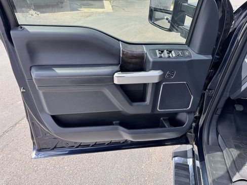 Used 2022 Ford F250 Lariat w/ Lariat Ultimate Package AWD/4WD image 7
