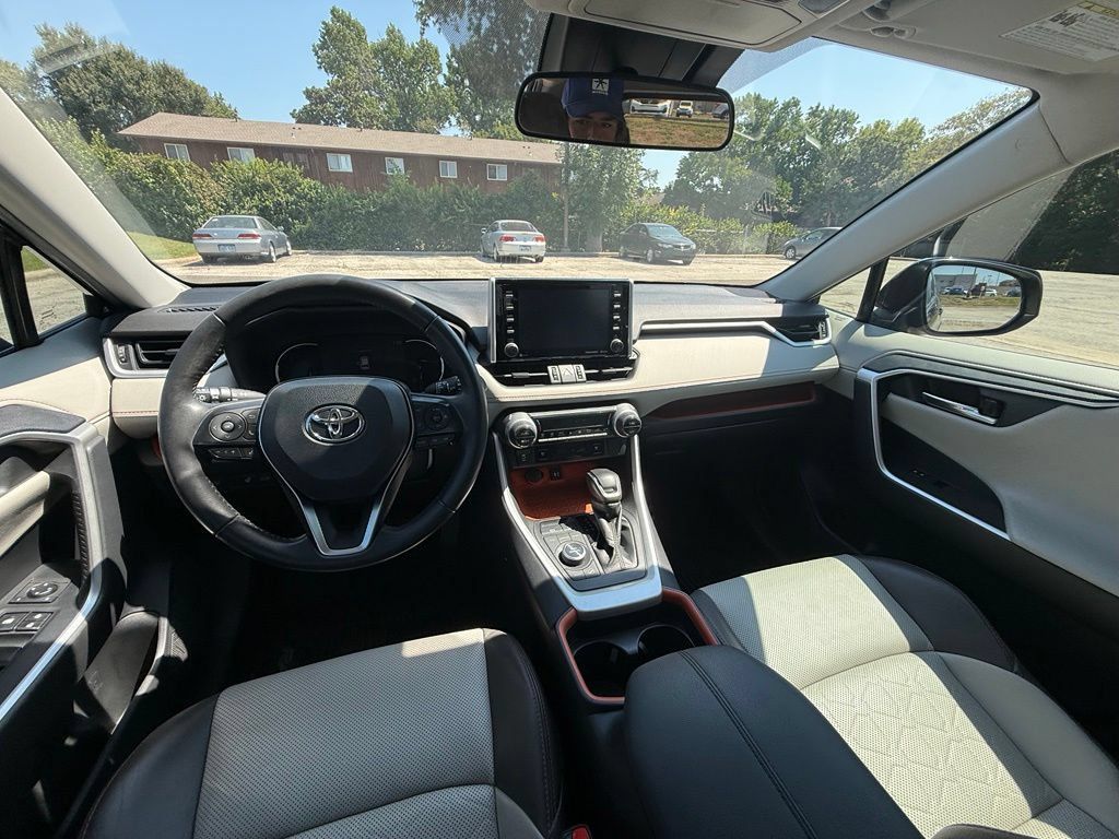 Used 2019 Toyota RAV4 Adventure w/ Cold Weather Package AWD/4WD image 15