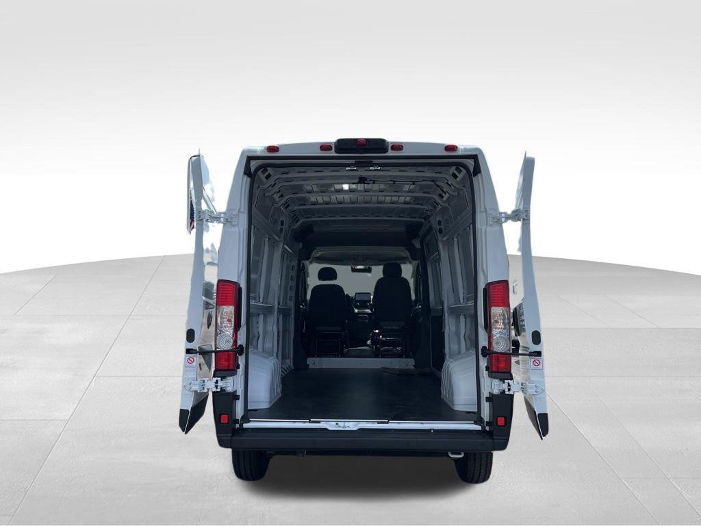 New 2026 RAM ProMaster 2500 w/ Premium Convenience Group FWD image 32