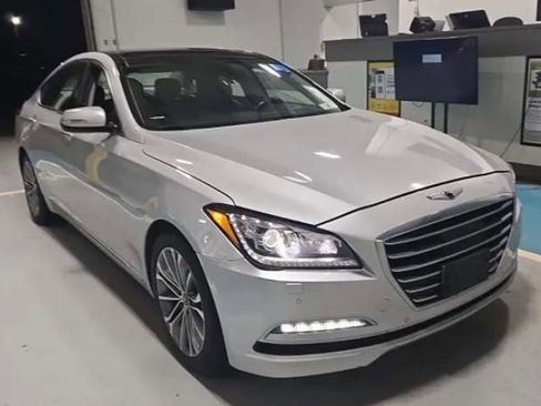 Used 2017 Genesis G80 3.8 w/ Option Group 03 image 4