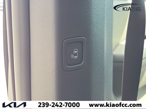 New 2026 Kia Carnival LX FWD image 21