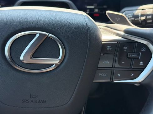 Used 2024 Lexus GX 550 w/ Accessory Package (Z1) AWD/4WD image 30