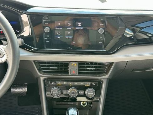 Used 2024 Volkswagen Taos SE FWD image 25