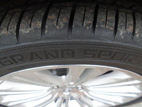 Used 2013 Chrysler 300 C w/ Harman Kardon Audio Group image 32